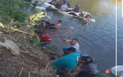 انقلاب سيارة مكروباص علي طريق دمياط المنصورة والأهالى تحاول إنقاذ المصابين