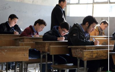 طلاب الثانوية يؤدون امتحان الدور الثاني في الكيمياء وعلم النفس بالدقهلية