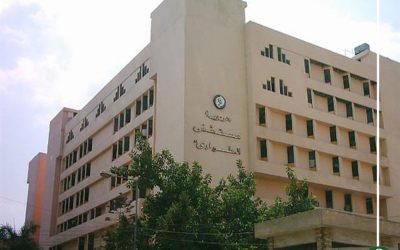 هلع في طوارئ المنصورة بسبب مريض إيدز.. وأطباء يتهمون الإدارة بخداعهم