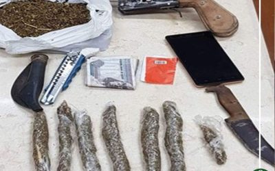 ضبط عامل بحوزته كيلو بانجو وأسلحة نارية في الستاموني