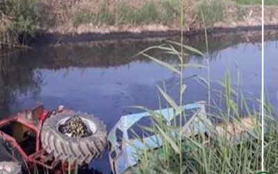 مصرع وإصابة 11 عامل إثر انقلاب مقطورة جرار زراعى فى مصرف بالشرقية