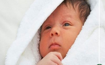 كيف يتطور رضيعك من شهره الأول إلى الثالث ؟