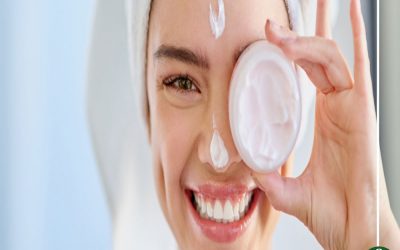حتى لا تُصابي بانتفاخ الوجه واحمراره.. هكذا تختارين الغسول المناسب لبشرتك