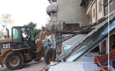 إزالة التعديات بالمشاية السفلية بنطاق حى غرب المنصورة