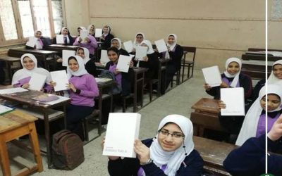 توزيع شريحة موبايل على طلاب أولى ثانوى