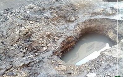 تخوف أهالى بلقاس على أطفالهم بسب كسر ماسورة مياه