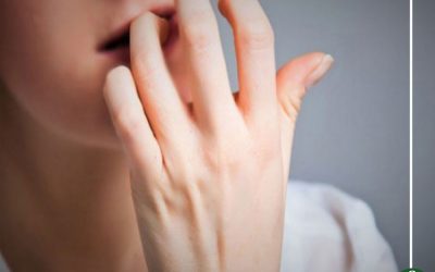 5مخاطر صحية يسببها قضم الأظافر..تعرفى عليها