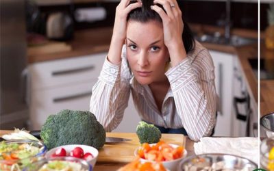 أطعمة غنية بالكوليسترول مفيدة وضارة.. ماذا تأكل منها؟