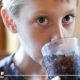 احذرى … المشروبات الغازية خطر على صحة طفلك