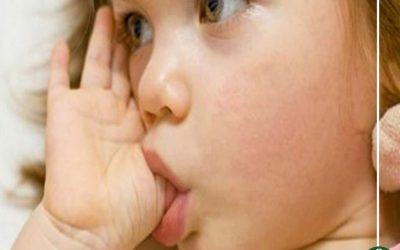 مص الأصابع يشوه أسنان الأطفال